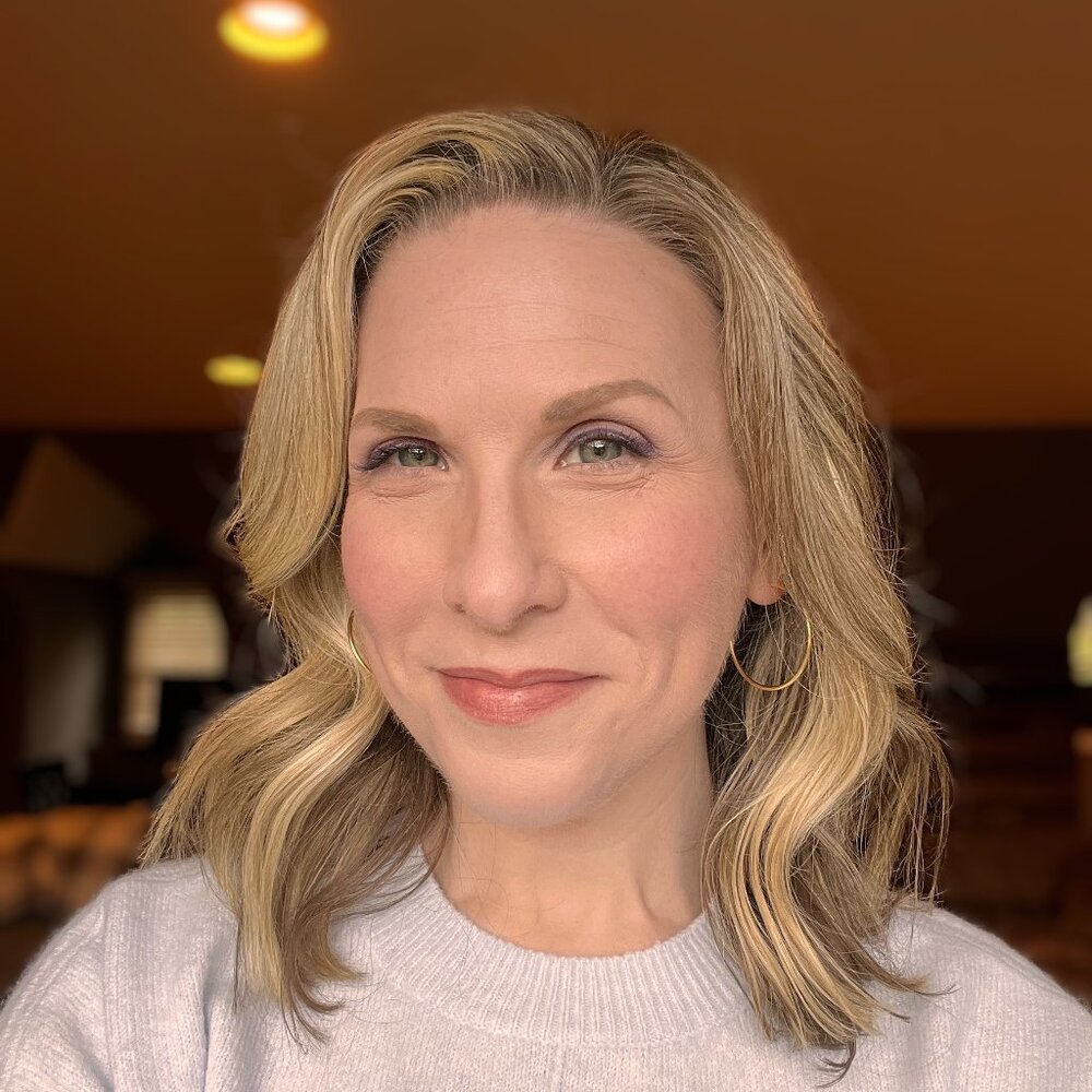 Meet your Posher, Elissa